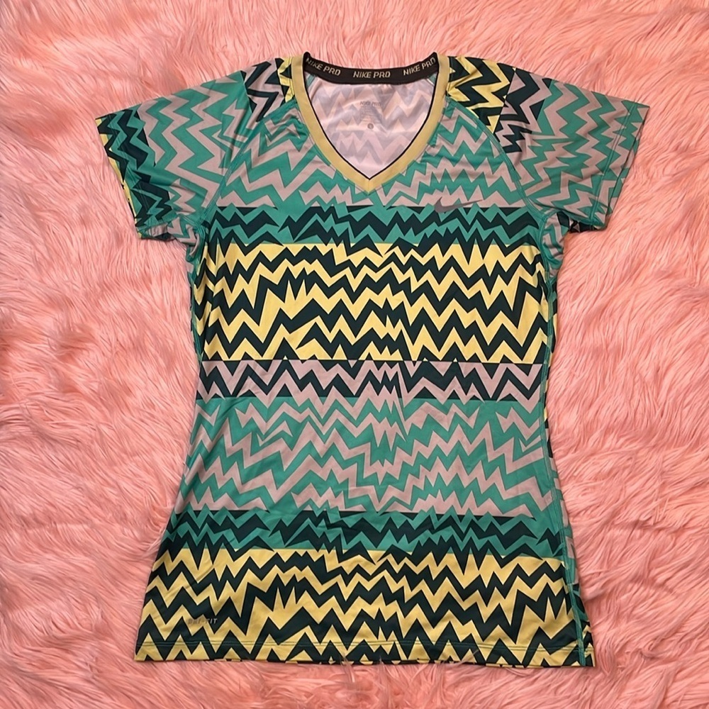 NIKE ProWomens Dri Fit T-Shirt Stretch Green Blue Geometric V-Neck Size Large